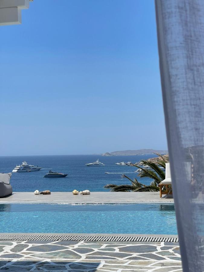 Mymykonos I *